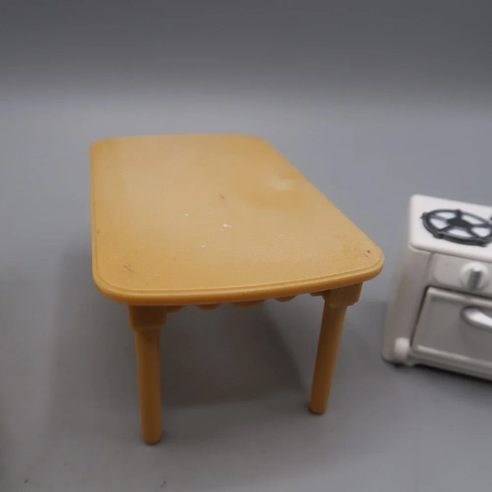 Calico Critters Sylvanian Families Furniture Bed Table Kitchen Stove Hedgehog